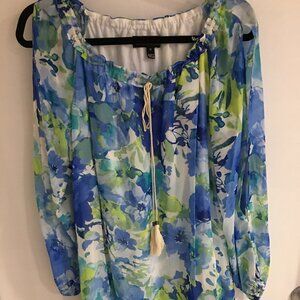 NWT! Fully lined summer dress with open slit sleeves!